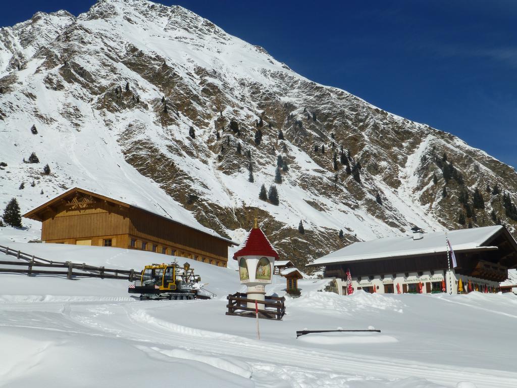 Hotel Almhof Neustift im Stubaital Exteriör bild