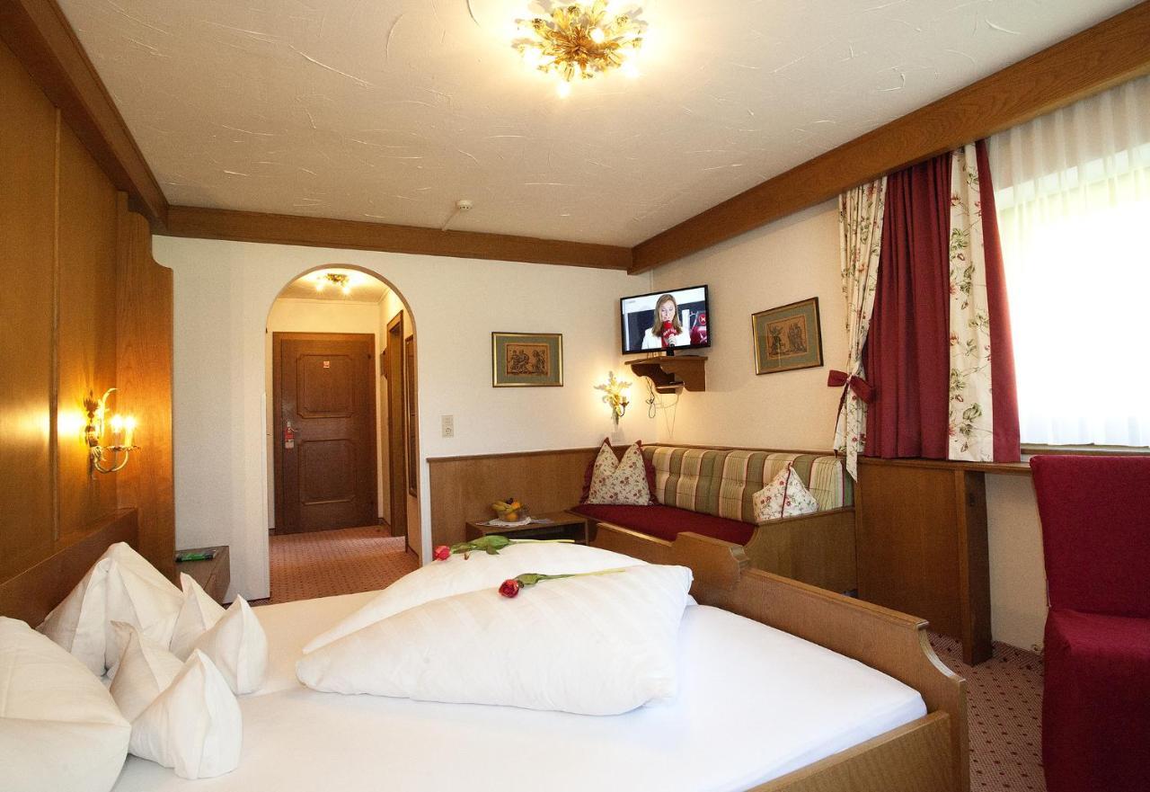 Hotel Almhof Neustift im Stubaital Exteriör bild